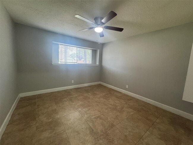 Building Photo - 226 Black Rock Rd