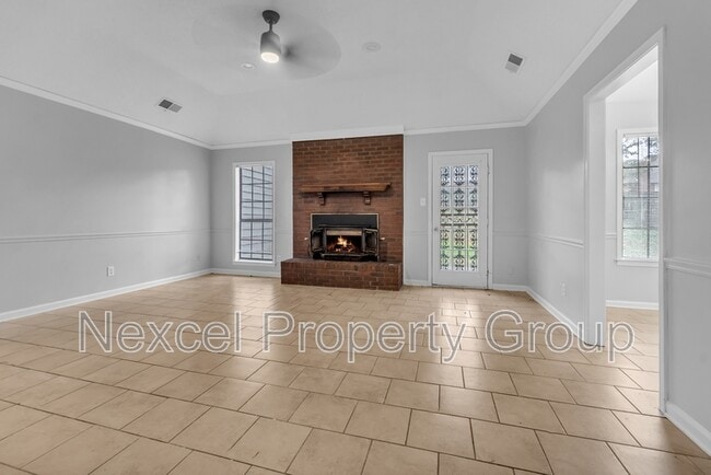 Building Photo - 5809 Lee's Crossing St