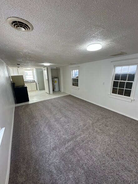 Building Photo - 2317 Reed Ave