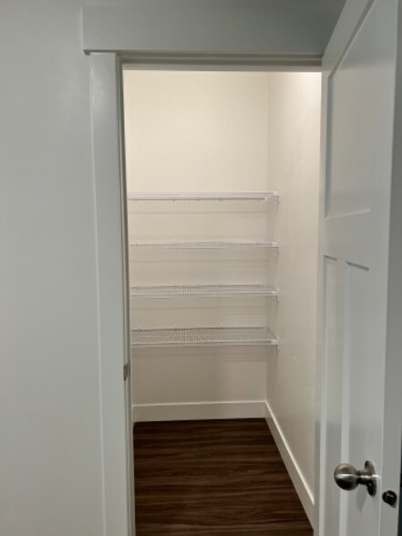 Building Photo - 3364 Hardman Way