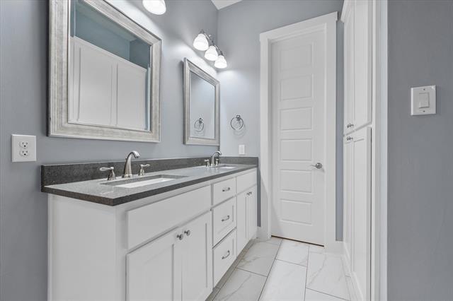 Building Photo - 216 Alvarado St