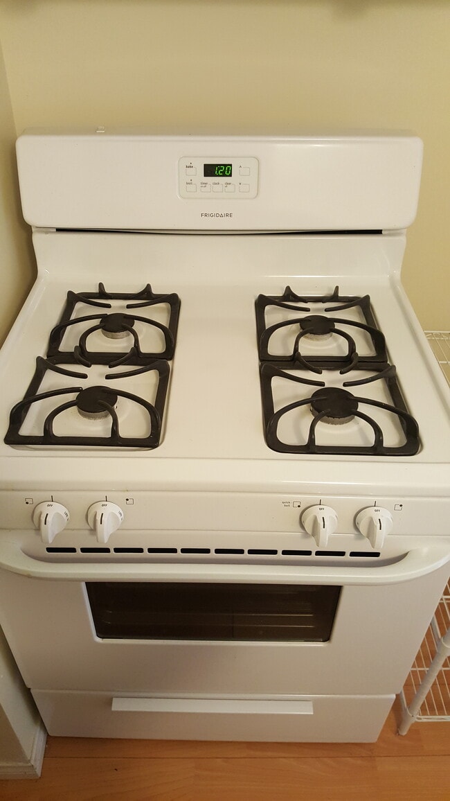 GAS stove - 3138 Collier Ave