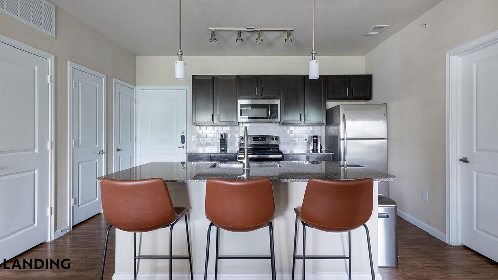 Building Photo - 715 W Slaughter Ln