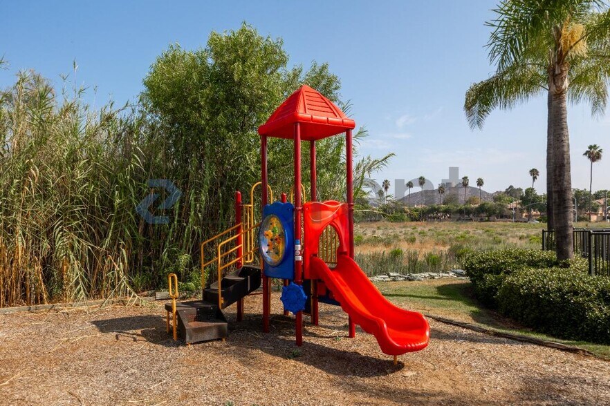 Building Photo - Unit 1008