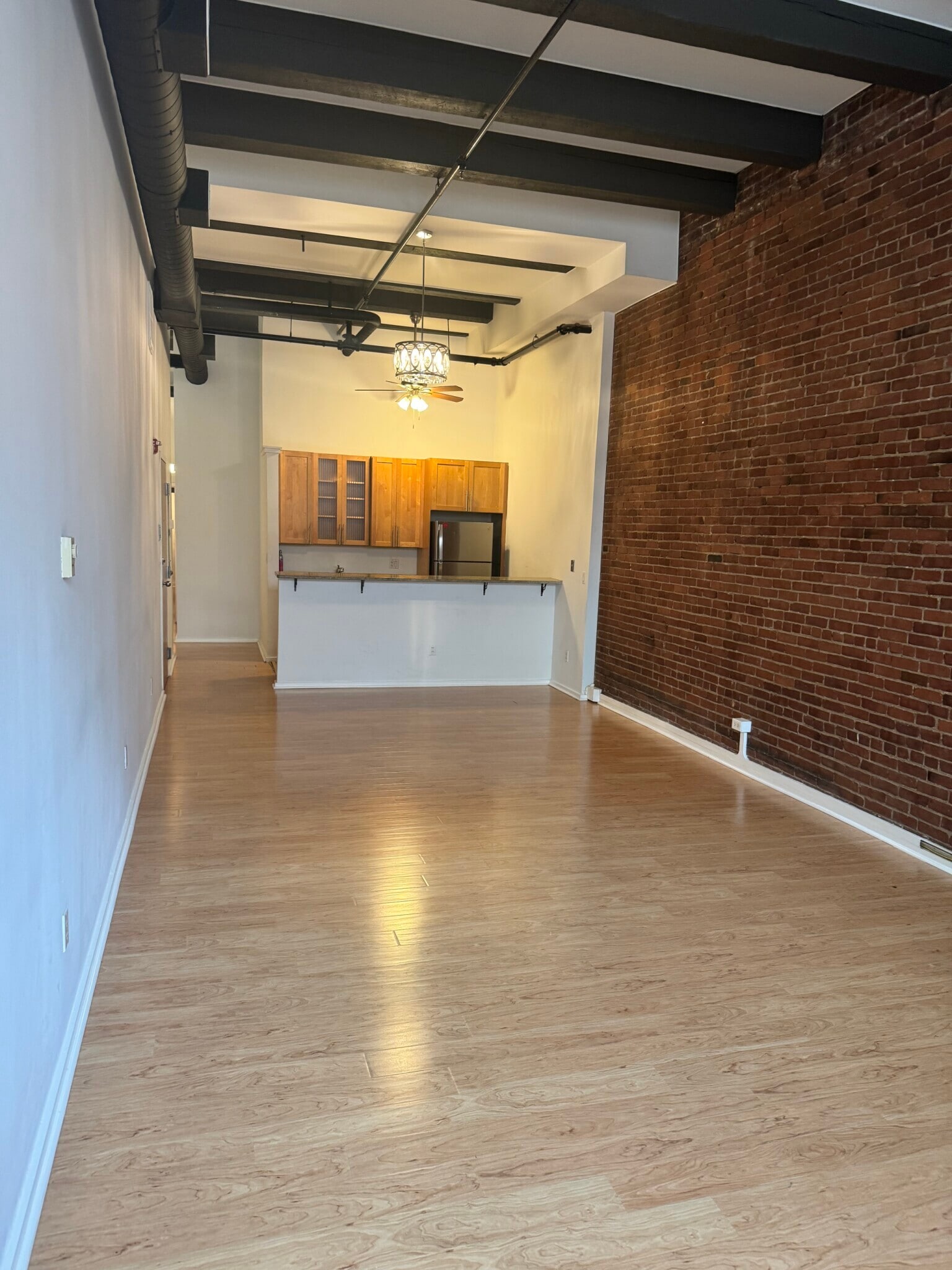 Building Photo - 254 Friend St