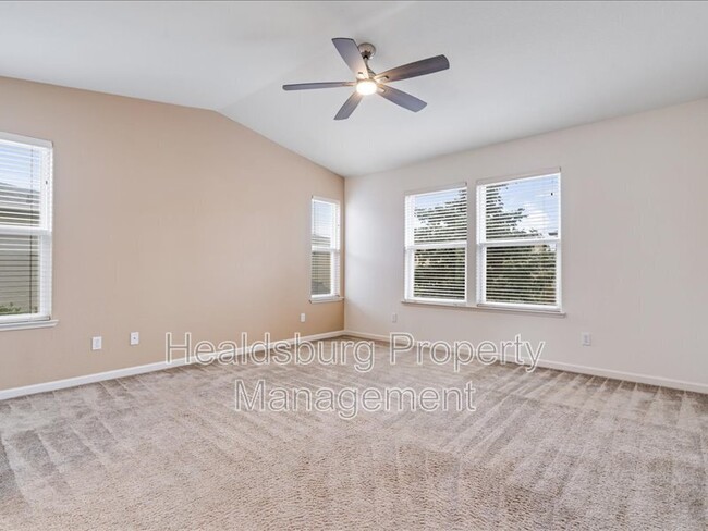 Building Photo - 300 Bouquet Cir