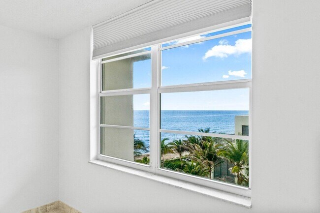 Building Photo - 4511 S Ocean Blvd