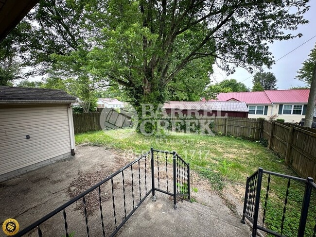 Building Photo - 3-Bed 1-Bath House