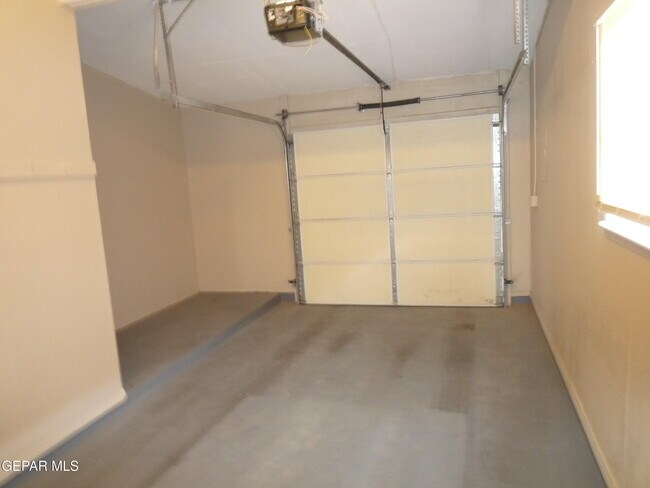 Building Photo - 11128 Wharf Cove Dr