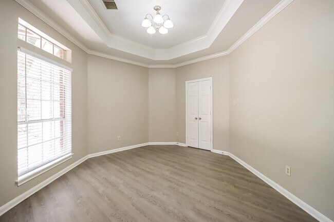Building Photo - 4030 Echo Mountain Dr