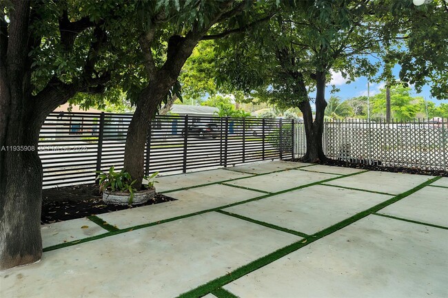 Building Photo - 1829 NW 62nd Terrace