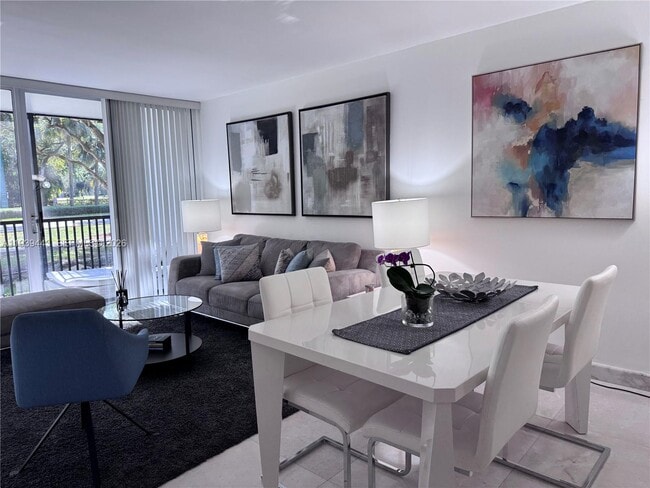 Building Photo - 3301 N Country Club Dr