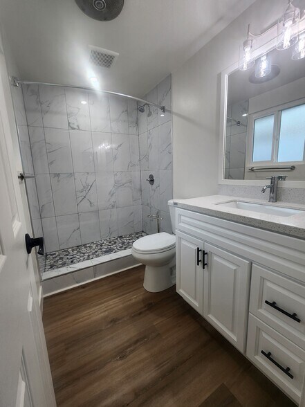 Master Bathroom - 431 S Simpson Ave