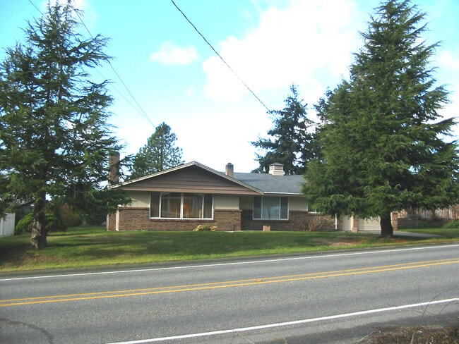 Building Photo - 2393 Loerland Ln