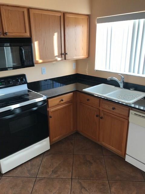 Building Photo - 207 Abigail Rd