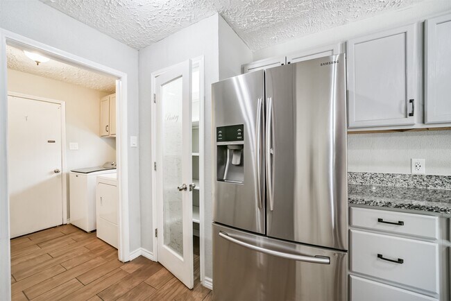 Building Photo - 22203 Fincastle Dr