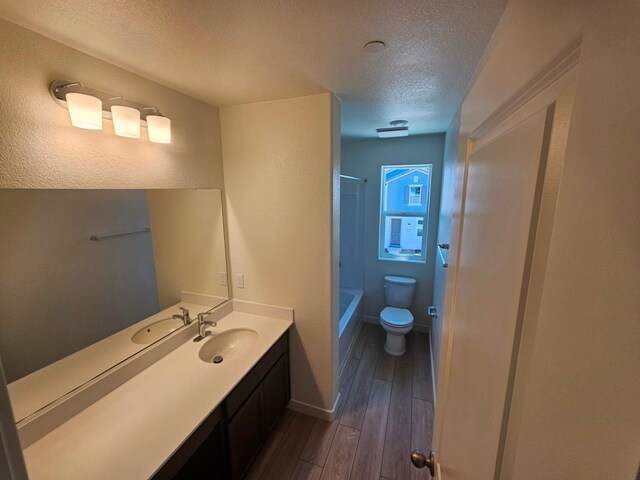 Building Photo - 3541 Parc Villa Cir