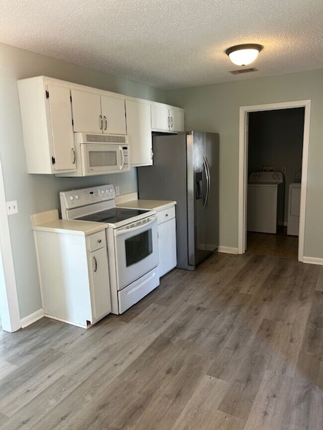Building Photo - 4808 Sherri Ln