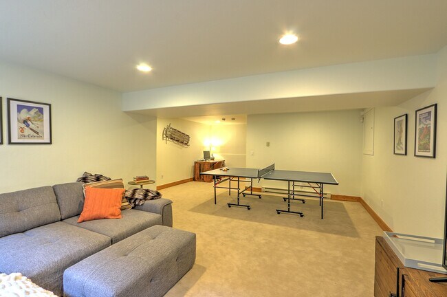 Building Photo - 408 Settlement Ln