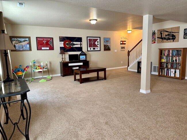 Building Photo - Elegant & Spacious 4BD Home with 3-Car Gar...