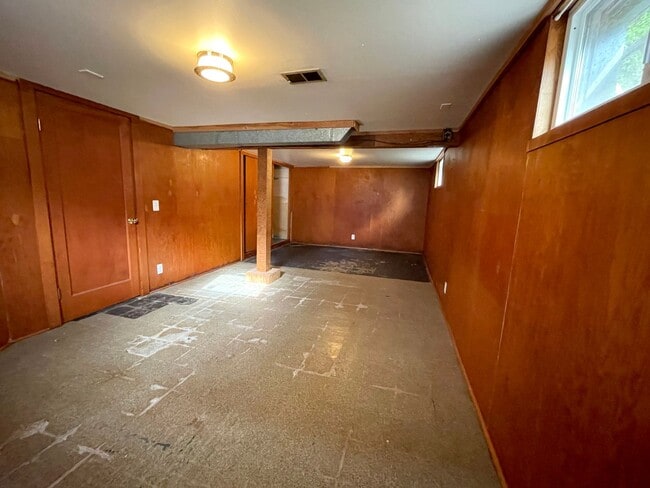 Building Photo - Gorgeous 1920s Bungalow in St John with Fenced Yard, Washer/Dryer Included