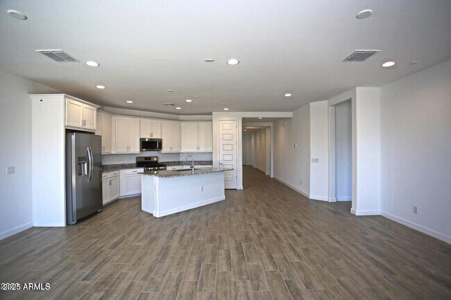 Building Photo - 2558 W Pecan Rd
