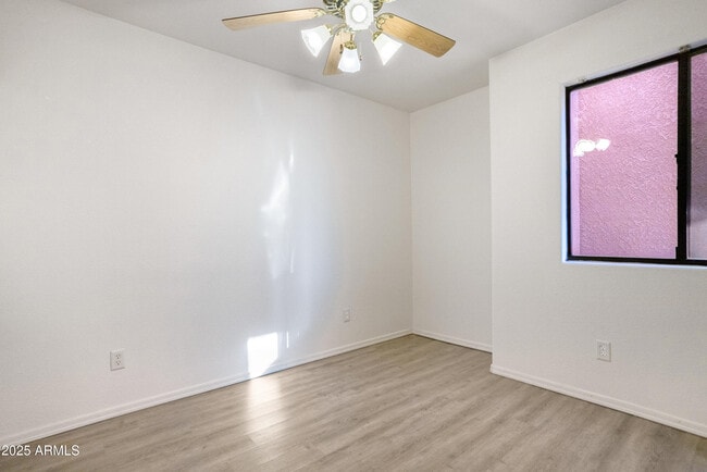 Building Photo - 813 Ocotillo Dr