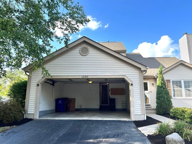 Building Photo - 1330 Pannelly Pl