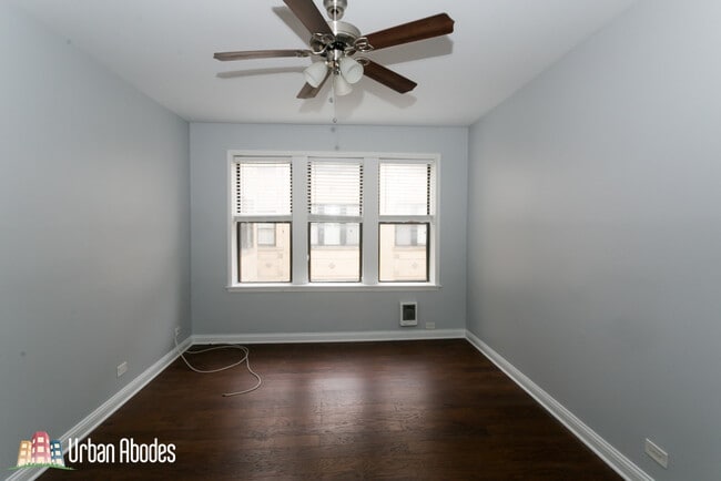 Building Photo - 3635 W Dickens Ave