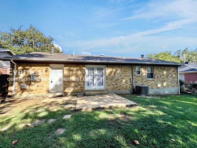 Building Photo - 8405 Greenbrook Pkwy