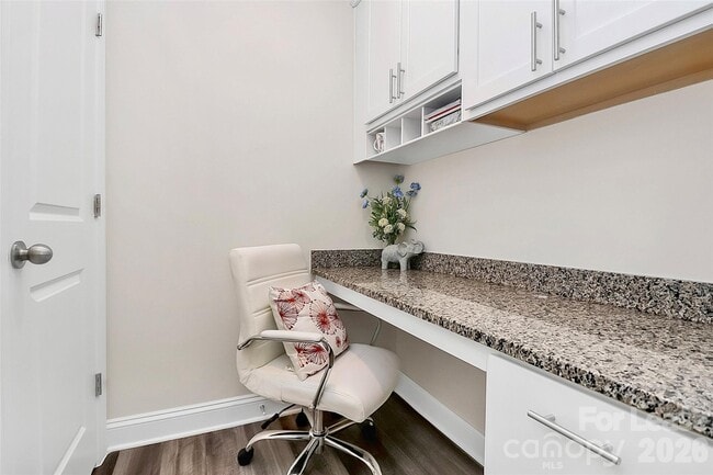 Building Photo - 2126 Blewett Dr