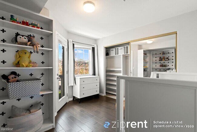 Building Photo - 3 br, 2 bath Townhome - 137 Margo Drive, M...