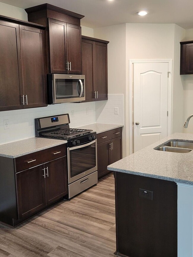 Building Photo - Single Family Home
