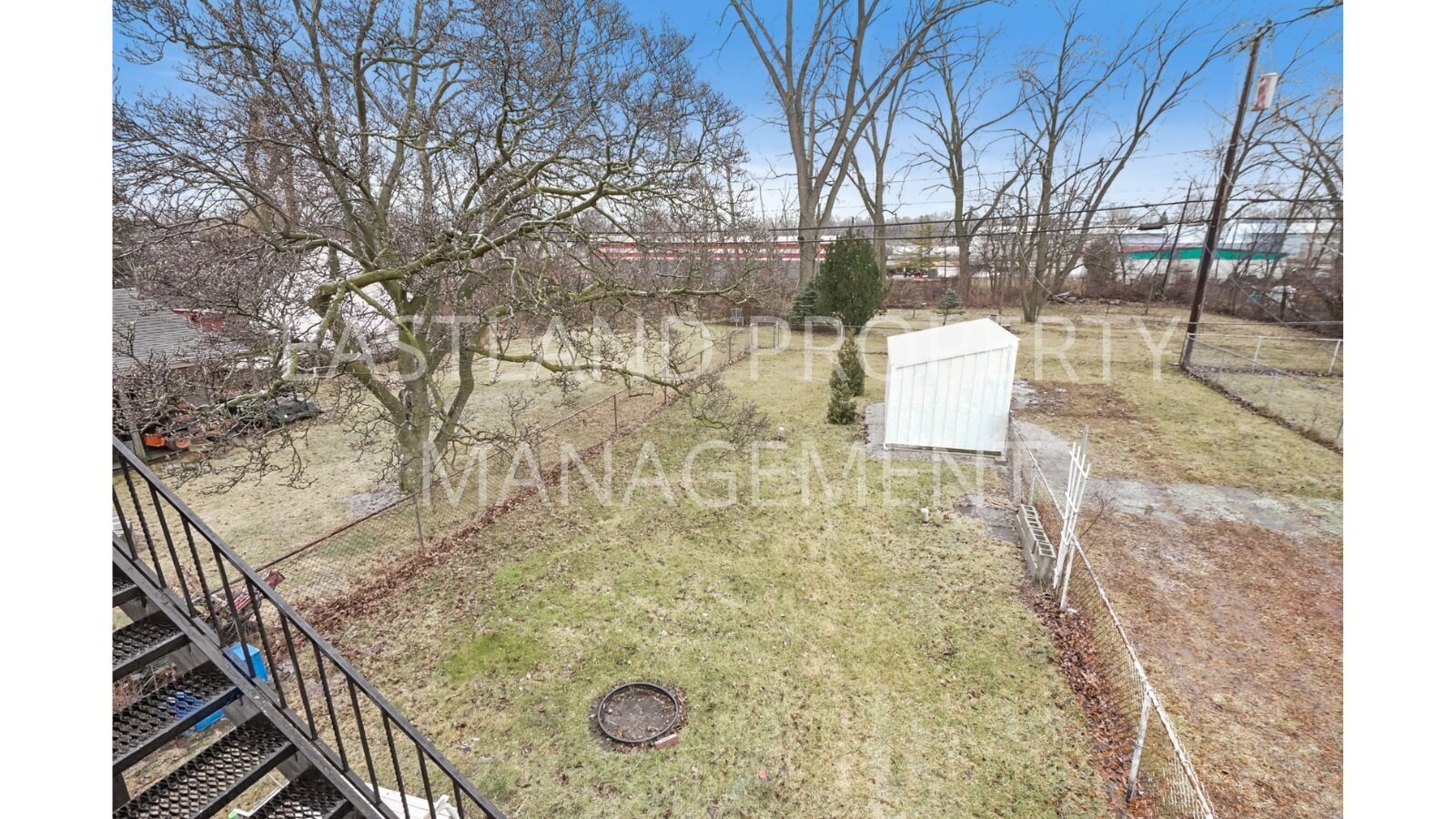 Building Photo - 823 Custer Dr