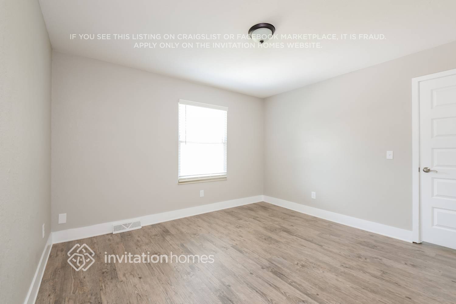 Building Photo - 10729 Owens St