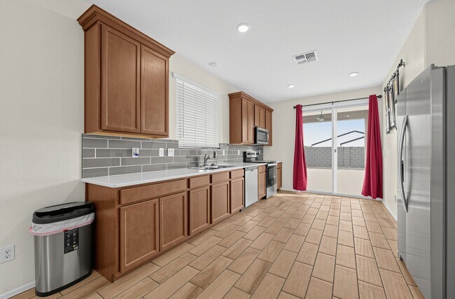 Building Photo - 1623 W Pima Ct