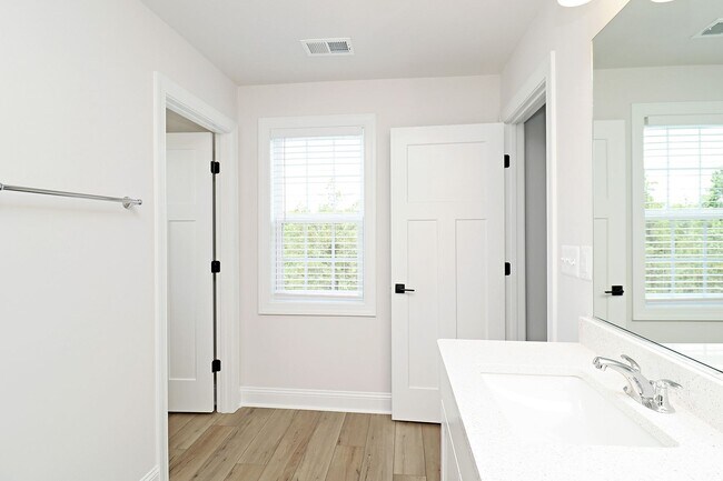 Building Photo - $500 off 1st Month's Rent! Pet-Friendly Crozet Townhome