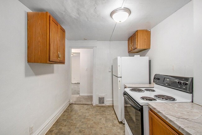 Building Photo - 147 Isbell St