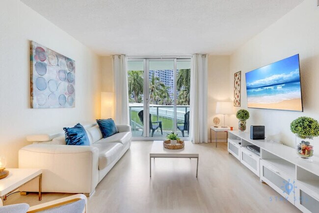 Building Photo - 3901 S Ocean Dr
