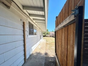 Building Photo - sw165th