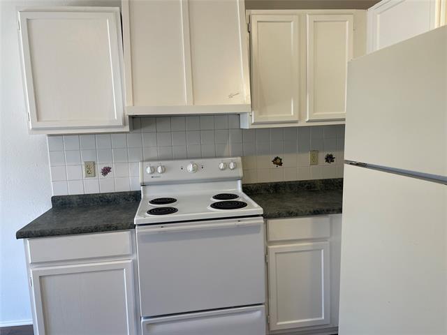 Building Photo - 7533 Parkwood Ln