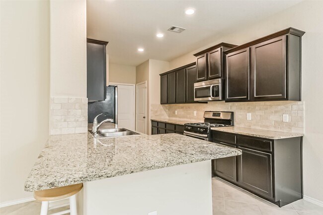 Building Photo - 16155 Beachside Pl