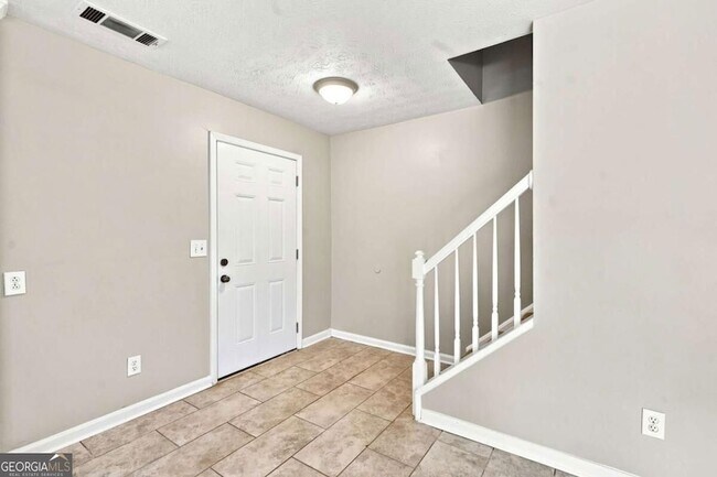 Building Photo - 5557 Clover Rise Ln