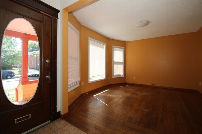 Building Photo - 324 Winthrop Ave