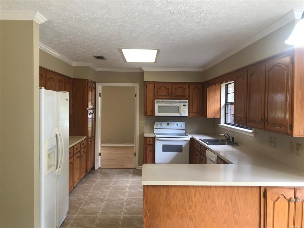 Building Photo - 4145 Johnstown Dr