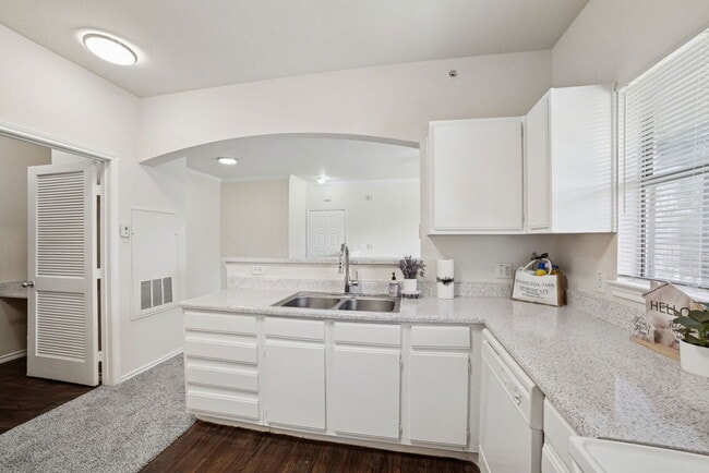 Primary Photo - South Garrison Road, Corinth, TX 76210 - 2 BR 2 BA condo