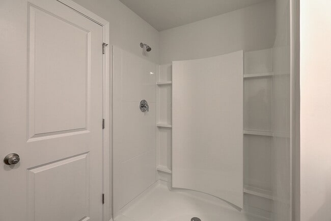 Building Photo - Shady Oaks Subdivision!