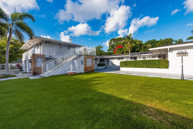 Building Photo - 1826 Sherman St