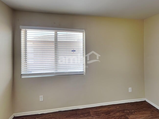 Building Photo - 2510 N 106th Ave