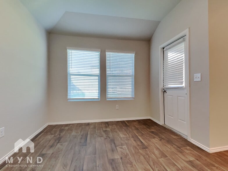 Building Photo - 15117 Siberian Elm Ln